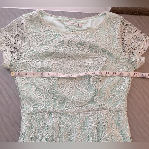 Lucy Paris dress lace with lining light green shiny material elegant dress small - Picture 5 of 9